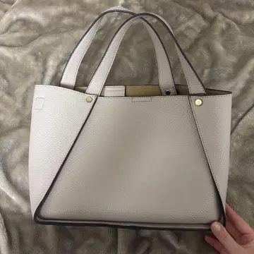 라이트 베이지 가죽 토트백