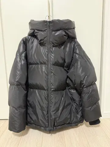 AZUL 아즈르 바이 마우시 후드 부착 블랙 다운 자켓