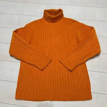 FORAVI 오렌지 터틀넥 스웨터 L 사이즈