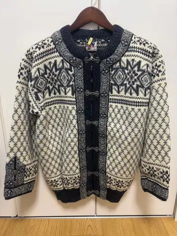 새상품급 DALE of Norway 노르딕 무늬 가디건