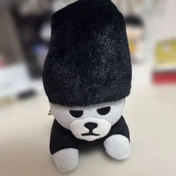 BIGBANG KRUNK TOP 낚시릴 달린 패스 케이스