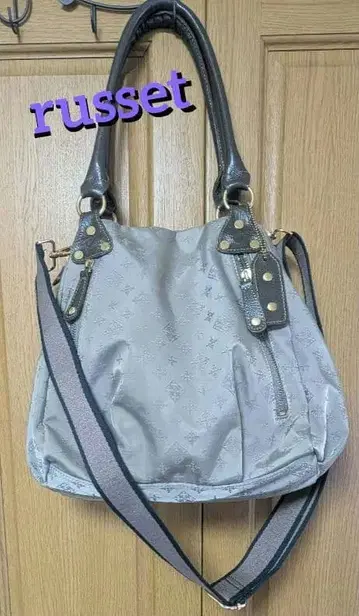 [ 새상품급 ] russet 모노그램 숄더백 그레이브라운