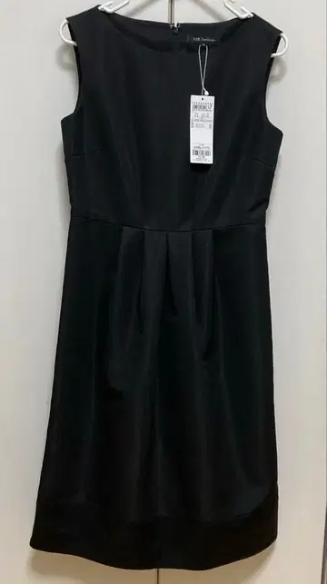 새상품 23구 블랙 슬리브리스 원피스 32 사이즈 포멀