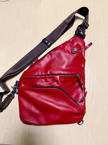 가죽 바디백 레드