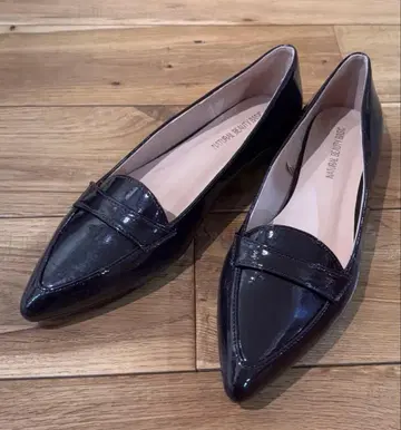 NATURAL BEAUTY BASIC 포인티드 로퍼 커터