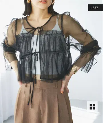 [ 새상품급 ] VIS 소매 셔링 튤 리본 블라우스