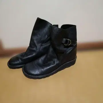 센소유니코 가죽 블랙 숏부츠 버클 포함