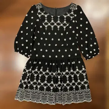 신시아 애로우 리 자수 원피스