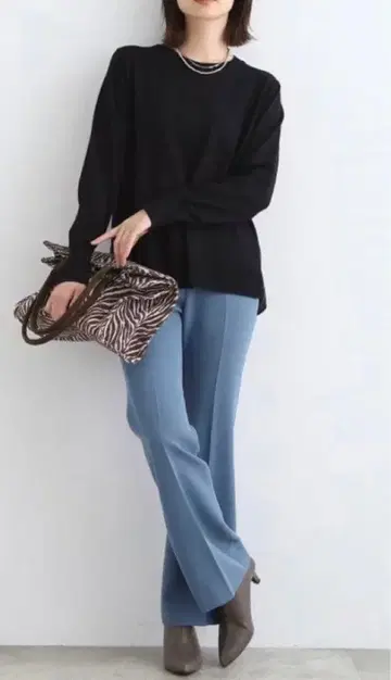 새상품 빅 사이즈 인디비 블랙 울 스웨터 일본제 자유구 23구 쿠미쿄쿠