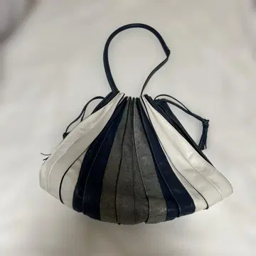 루포 패치워크 디자인 가죽 숄더백