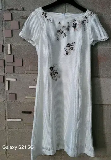 오스틴 리드 자수 반팔 원피스