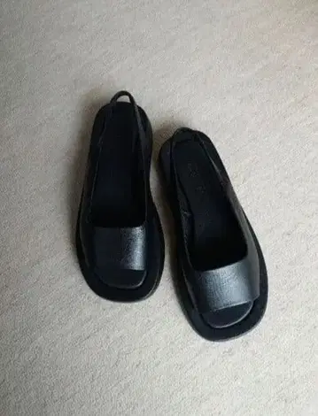 MARW UNITEDARROWS 샌들