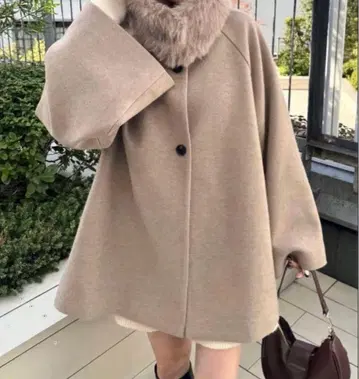 Chico 퍼 탈부착 케이프 코트 그레이지 프리 사이즈