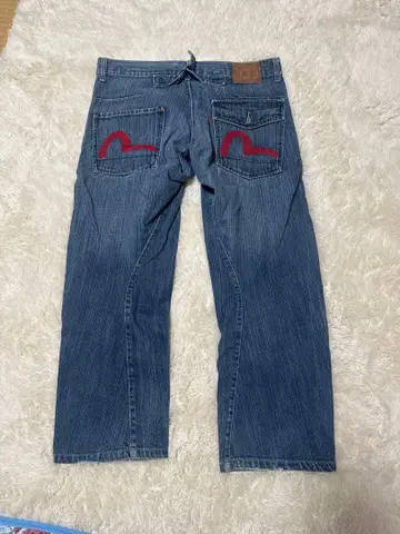 EVISU 에비수 데님 34인치 빨간색 갈매기 자수 버튼 플라이