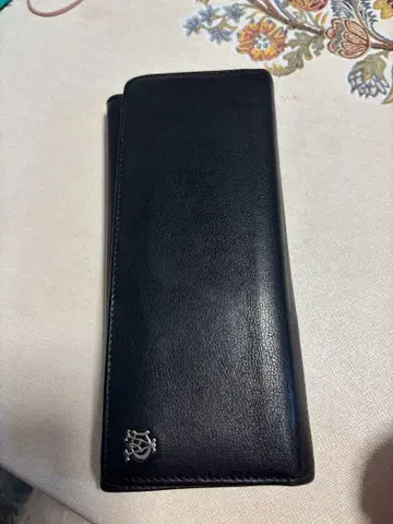 블랙 가죽 장지갑 엠블럼 포함