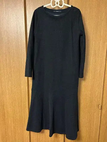 Munich 더블 페이스 니트 리브 보트넥 플레어 원피스 블랙