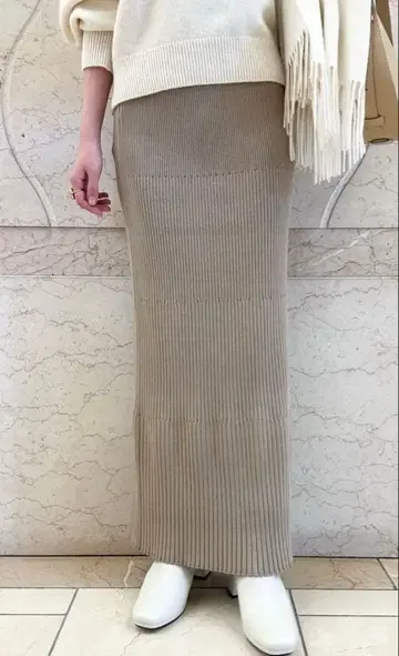 noble 리브 니트 타이트 스커트 베이지