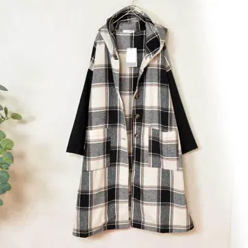 새상품 택 포함 M 블랙 계열 체크 무늬 푸드코트 여성용 기모 아우터