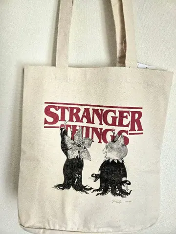 그라니프 히구치 유코 스트레인저 싱스 콜라보 토트