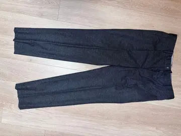 다크 그레이 슬랙스 폴리에스테르 100%