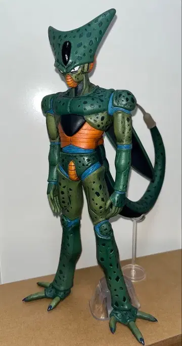 제일복권 드래곤볼 셀 (제1형태) 피규어