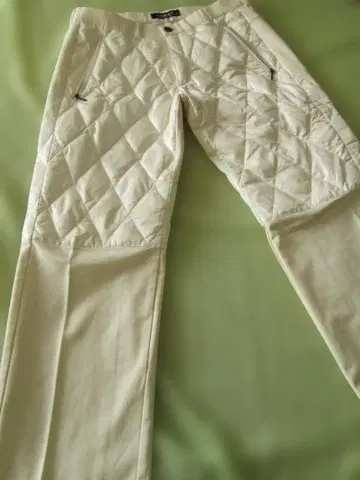 르꼬끄골프 충전솜 다운 절개 팬츠: 82-74