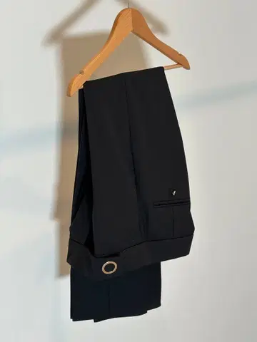 [ 기간 한정 가격 인하 중 ] CINOH 테이퍼드 팬츠 포멀 블랙