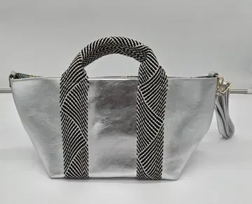 [ 미사용 새상품 ] UNITED BASE 라메 믹스 핸드백 A4 실버