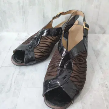 새상품급 긴자 요시노야 ( Yoshinoya Ginza ) 샌들 24cm