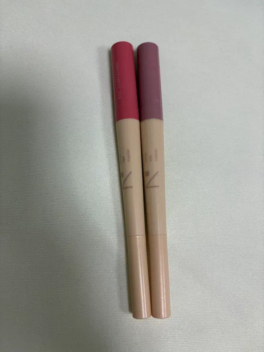 Under Eye Master #8 Coral Scarlet