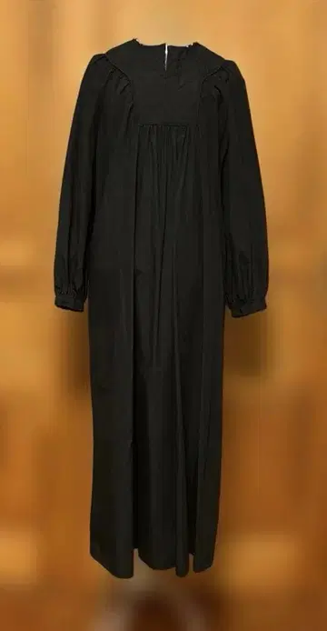 새상품급! 카프네 블랙 롱 원피스 퀼팅 옷깃