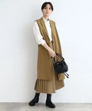 INDIVI 비대칭 플리츠 스커트 카멜 5호 XS