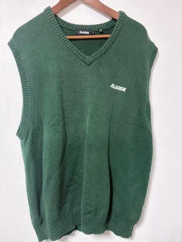 XLARGE 다크 그린 V넥 베스트 L 사이즈