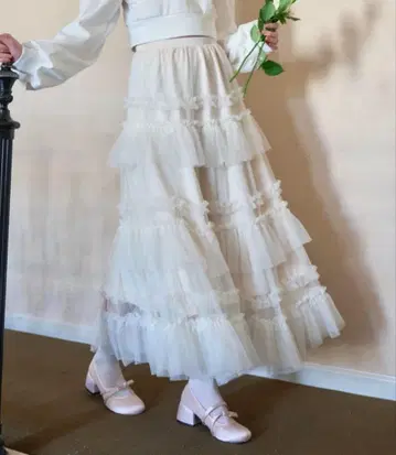 Lovilyn 티어드 샤샤 스커트 화이트 free