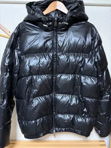 ZARA 블랙 다운 자켓 S 사이즈