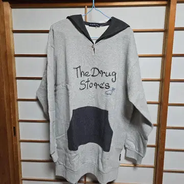 Drug Store's 트레이닝복