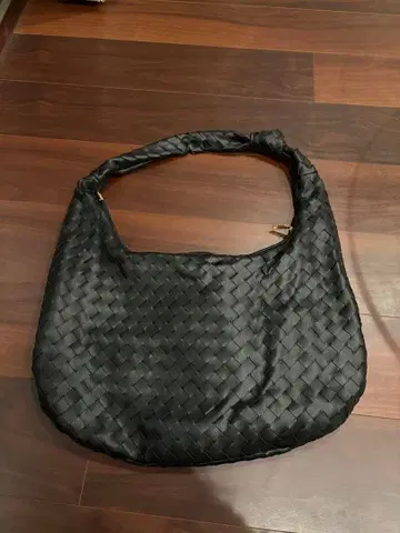 MELIE BIANCO 뜨개질 블랙 숄더백