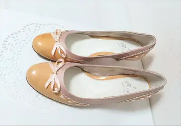 펌프스 리본 베이지 핑크 새틴 에나멜 23.5cm RIZ