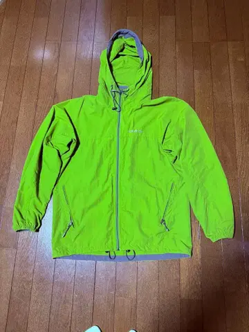 나일론 자켓 밝은 그린 컬러