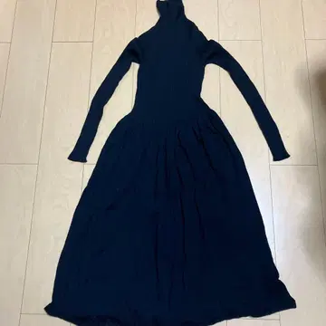 UNIQLO 3D 메리노 리브 모크넥 원피스