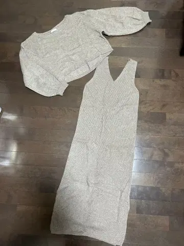 LOWRYS FARM 베이지 니트 원피스 긴팔