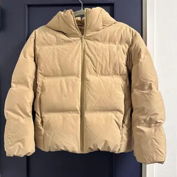 유니클로 심리스 다운 후드티 xs