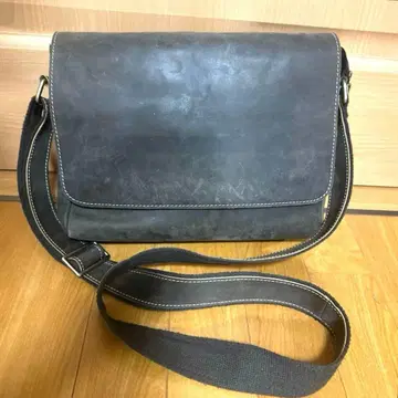 숄더백 다크 브라운 천연 소가죽