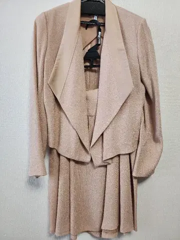 새상품급 [ YOSHIE INABA ] 수트 셋업 입학식 40호