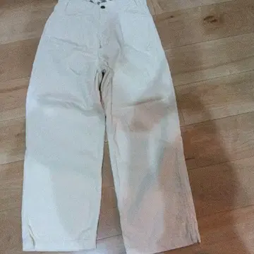 한 번 착용. 벤 데이비스. 크림색 캐주얼 팬츠. 코듀로이