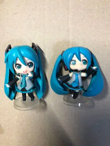 [ 개봉 ] 하츠네 미쿠 넨도로이드 푸치 2체 세트