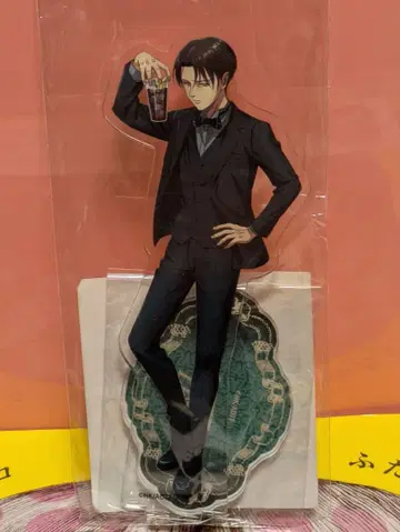 진격의 거인 리바이 HUB 콜라보 아크릴 스탠드