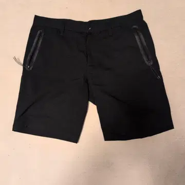 캘러웨이 블랙 숏팬츠 지퍼 포켓 부착