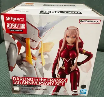 미개봉 피규아트 로봇혼 달링 인 더 프랑키스 5주년 기념 세트