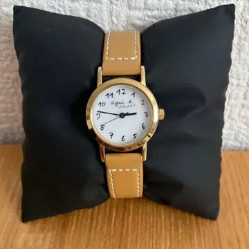 agnes b. 에네스베 솔라 손목시계
